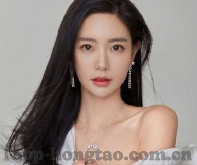 人妻无码av-探索人妻角色的多维度呈现，从情感到艺术的深度剖析